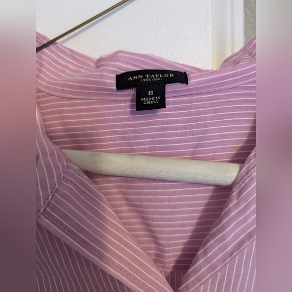 Women's Ann Taylor button down top 6 - Picture 6 of 8
